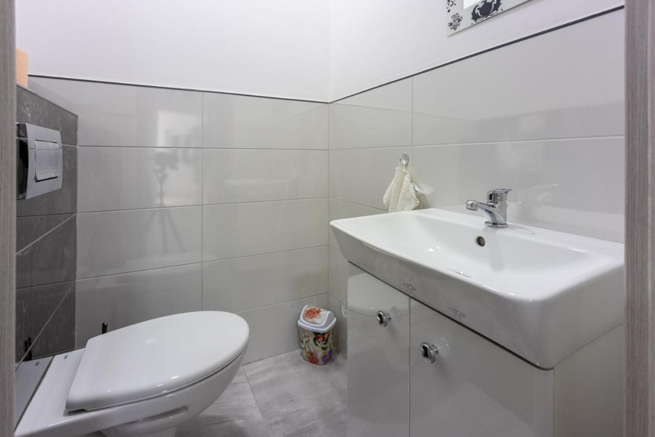קריקווניצה Apartments Ankica מראה חיצוני תמונה
