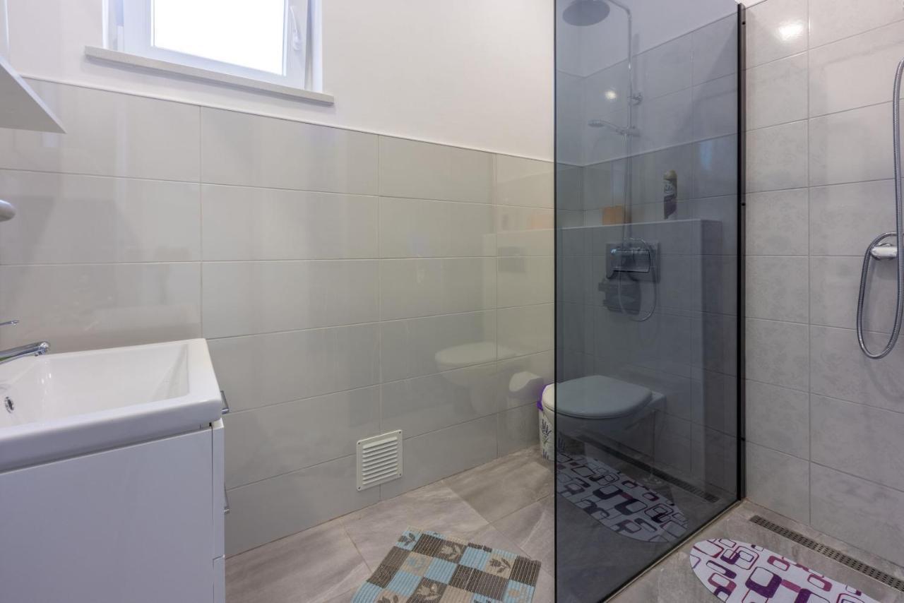 קריקווניצה Apartments Ankica מראה חיצוני תמונה